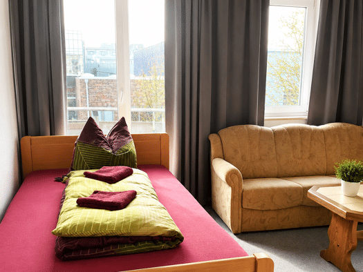 Terrassenwohnung zur Miete 290 € 1 Zimmer 28 m² Geschoss 2/4 frei ab 01.11.2026 Leipziger Str. Magdeburg 39112