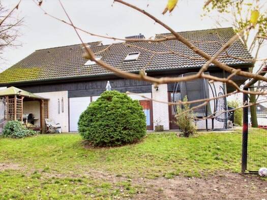 Einfamilienhaus zum Kauf 289.000 € 5 Zimmer 160 m² 795 m² Grundstück Stolzenau 31592