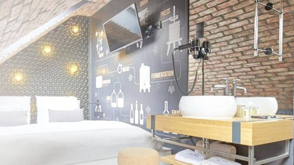 Hotel zum Kauf 1.250.000 € 10 Zimmer 20 Betten Budapest 1011