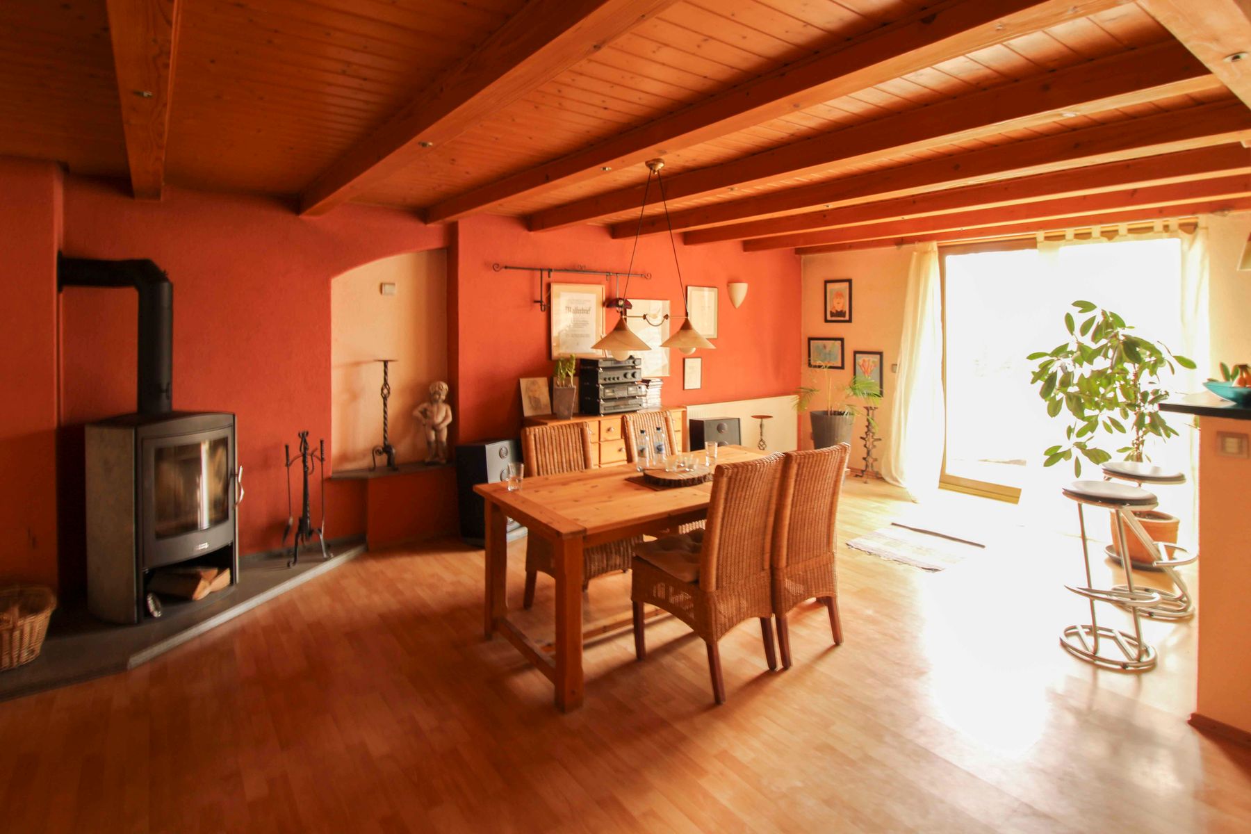 Reihenmittelhaus zum Kauf 399.000 € 10 Zimmer 298,3 m²<br/>Wohnfläche 466,3 m²<br/>Grundstück Auingen Münsingen 72525