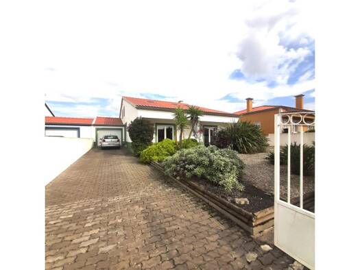 Haus zum Kauf 399.000 € 750 m² Grundstück Nossa Senhora do Pópulo, Coto e São Gregório