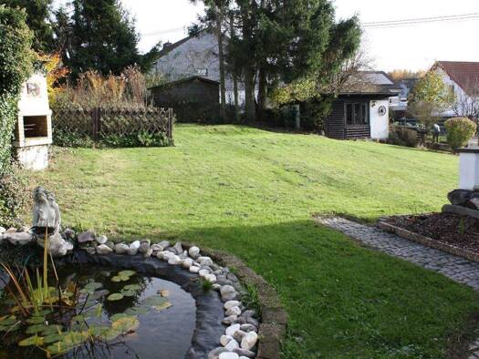 Mehrfamilienhaus zum Kauf 359.000 € 7 Zimmer 175 m² 724 m² Grundstück frei ab sofort Sayn Bendorf 56170