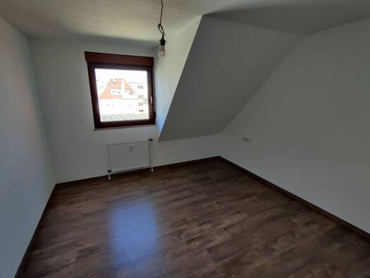 Maisonette zur Miete 1.080 € 2,5 Zimmer 82 m² Geschoss 2/3 frei ab 01.11.2026 Hermannstraße 6 Kornwestheim Kornwestheim 70806