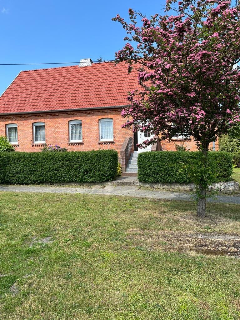 Bauernhaus zum Kauf 115.000 € 4 Zimmer 83 m²<br/>Wohnfläche 2.427 m²<br/>Grundstück Dorfstr. 31 Klein Gottschow Groß Pankow (Prignitz) 16928