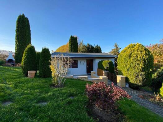 Freizeitgrundstück zur Miete provisionsfrei 200 € 931 m² Grundstück Pleißa Limbach-Oberfrohna 09212