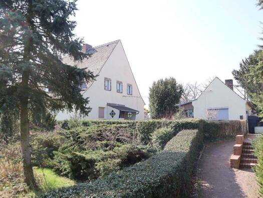 Doppelhaushälfte zum Kauf 5 Zimmer 100 m² 1.806 m² Grundstück frei ab sofort Züllsdorfer Straße 14 Annaburg 06925