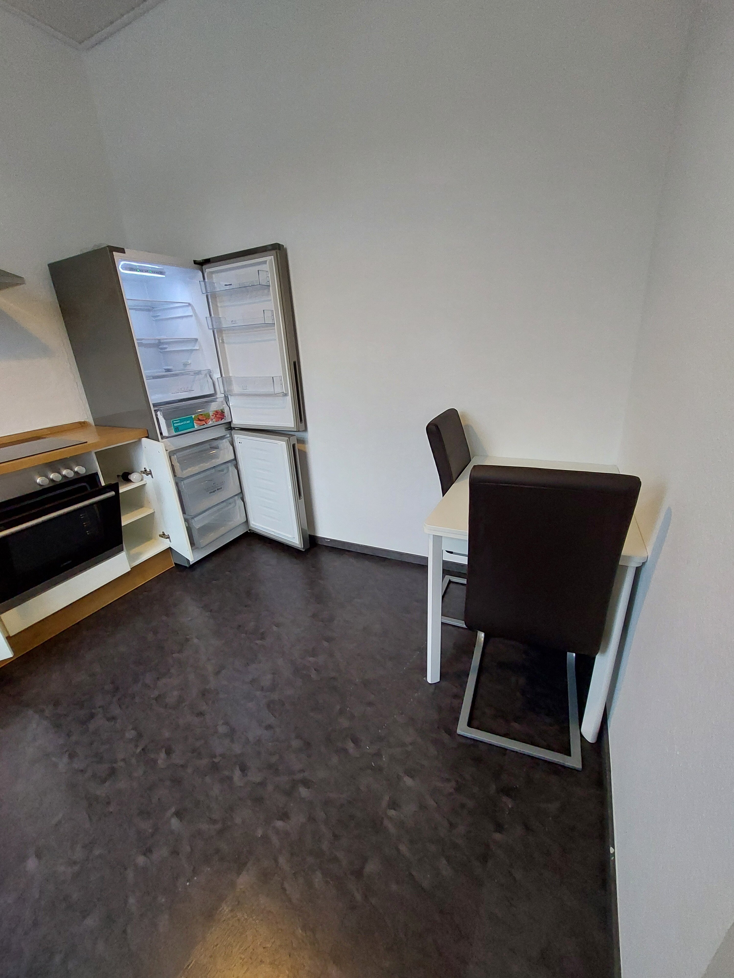 Wohnung zur Miete 380 € 1 Zimmer 37,6 m²<br/>Wohnfläche 1.<br/>Geschoss ab sofort<br/>Verfügbarkeit Geigenreuth 2a Adolf-Wächter-Straße Bayreuth 95447