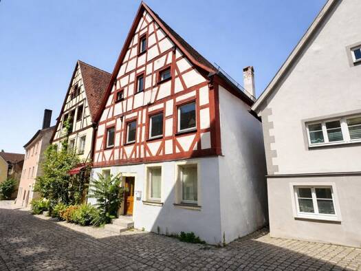 Einfamilienhaus zum Kauf 165.000 € 8 Zimmer 214 m² 120 m² Grundstück Weißenburg Weißenburg i. Bay. 91781