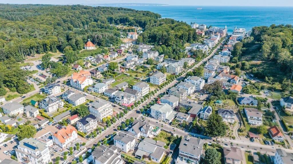 Mehrfamilienhaus zum Kauf provisionsfrei 1.650.000 € 14 Zimmer 435 m² 995 m² Grundstück Sellin 18586