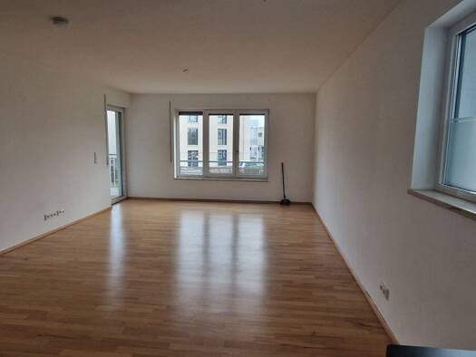 Wohnung zur Miete 1.050 € 3 Zimmer 105 m² Geschoss 2/3 frei ab sofort Neunkirchen Neunkirchen a.Brand 91077
