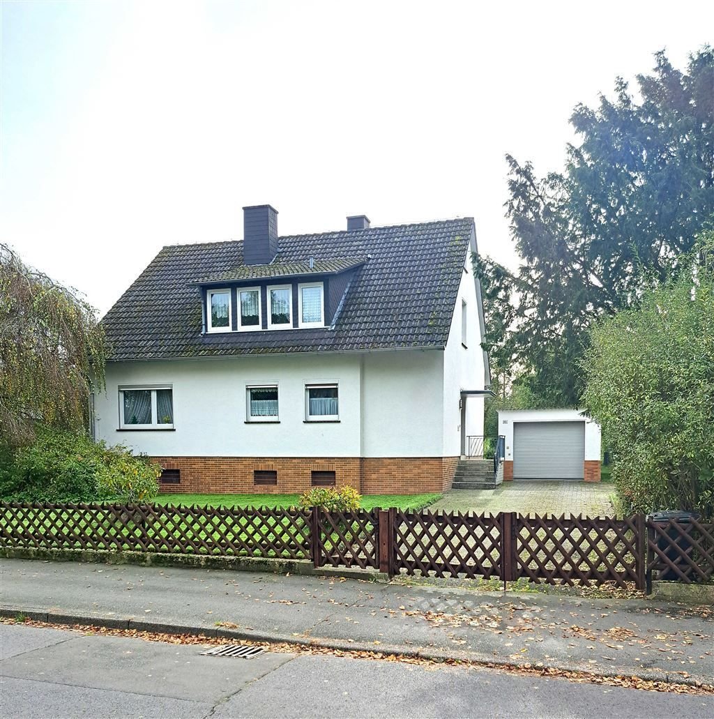 Mehrfamilienhaus zum Kauf 438.000 € 7 Zimmer 155 m²<br/>Wohnfläche 1.828 m²<br/>Grundstück 01.01.2025<br/>Verfügbarkeit Mattenberg Kassel 34132