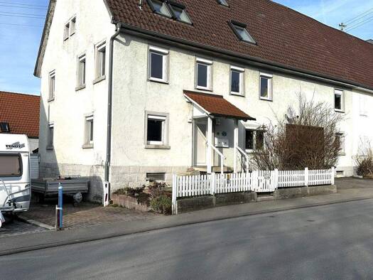 Doppelhaushälfte zum Kauf 239.000 € 7 Zimmer 220 m² 544 m² Grundstück frei ab sofort Sickingen Hechingen 72379