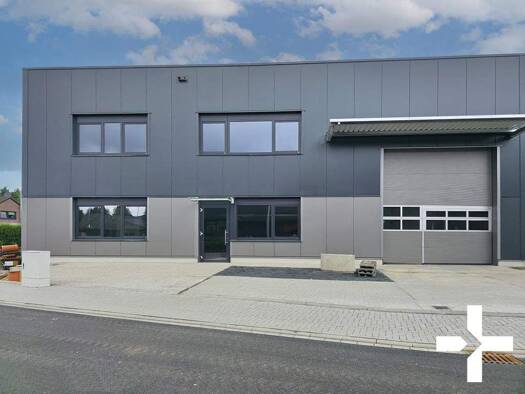 Lagerhalle zur Miete - Erstbezug provisionsfrei 8,50 € 1.340 m² Lagerfläche teilbar ab 231 m² Mönchengladbach 41066