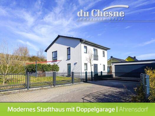 Einfamilienhaus zum Kauf 690.000 € 2 Zimmer 150 m² 657 m² Grundstück frei ab sofort Ahrensdorf Ludwigsfelde 14974