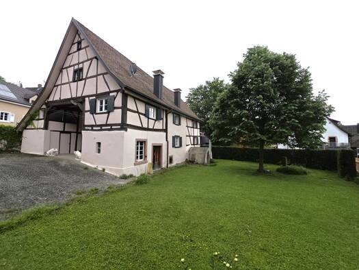 Wohnung zur Miete 2.000 € 6 Zimmer 213,2 m² Burgstraße 1 Holzen Kandern 79400