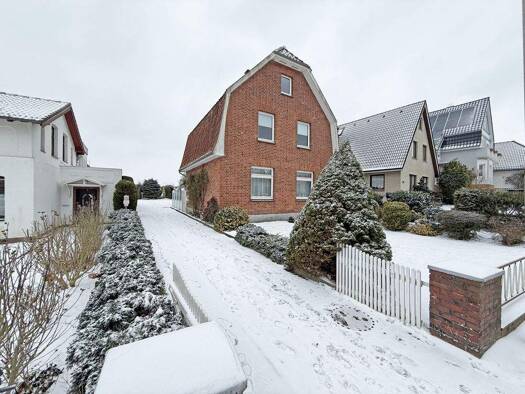 Mehrfamilienhaus zum Kauf 475.000 € 6 Zimmer 170 m² 1.062 m² Grundstück Reinfeld (Holstein) 23858