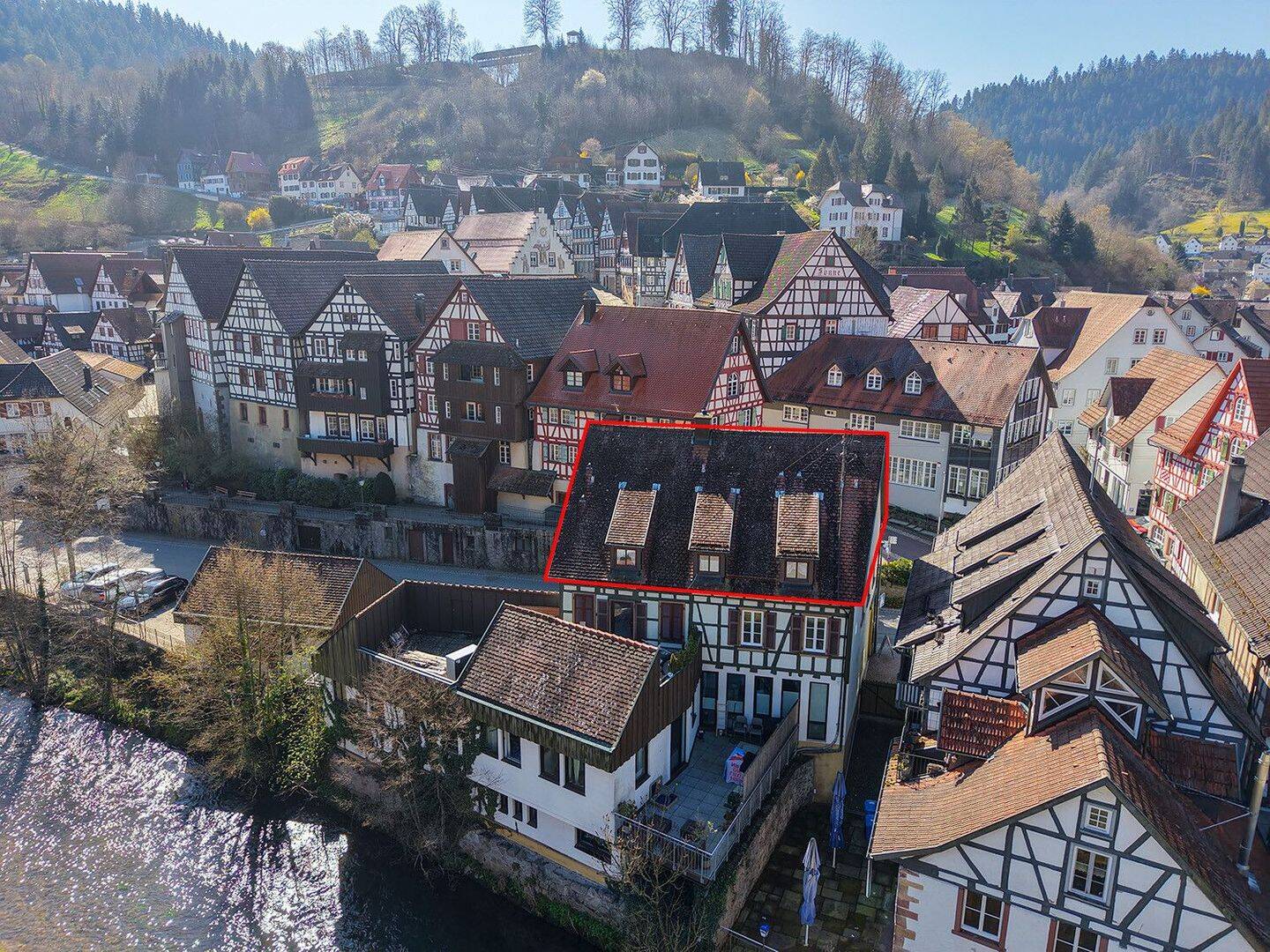 Immobilie in Schiltach - Dachgeschoßwohnung in zentraler Lage von Schiltach zu verkaufen! - Bild 2