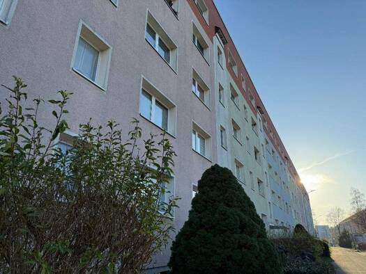 Wohnung zur Miete 350 € 3 Zimmer 58,3 m² frei ab sofort Albert-Schweitzer-Ring 71 Wilkau-Haßlau 08112