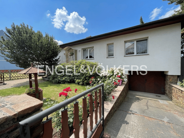 Einfamilienhaus zum Kauf 435.000 € 3,5 Zimmer 96 m² 1.054 m² Grundstück Holzhausen Südost 04288