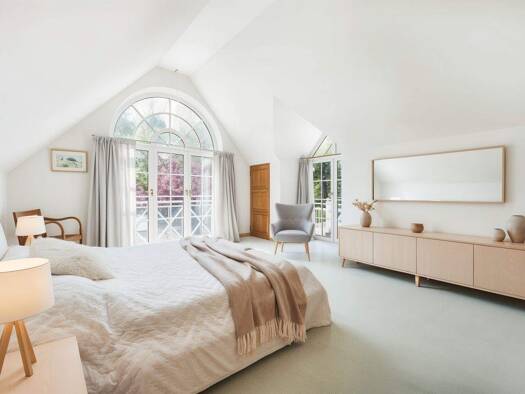 Villa zum Kauf 3.900.000 € 7 Zimmer 379 m² 941 m² Grundstück München 81827