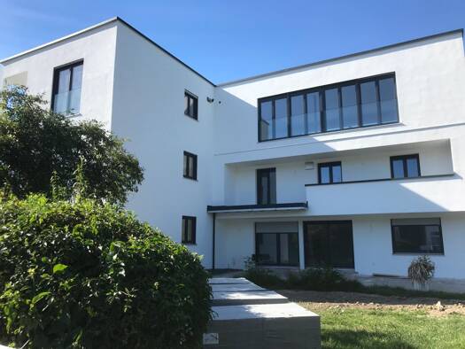 Penthouse zur Miete 1.300 € 3 Zimmer 130 m² Geschoss 1/2 frei ab 01.12.2025 Landau Landau an der Isar 94405