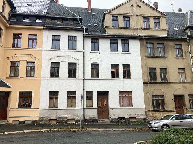 Mehrfamilienhaus zum Kauf 15.000 € 9 Zimmer 280 m²<br/>Wohnfläche 270 m²<br/>Grundstück Reichenbach Reichenbach im Vogtland 08468