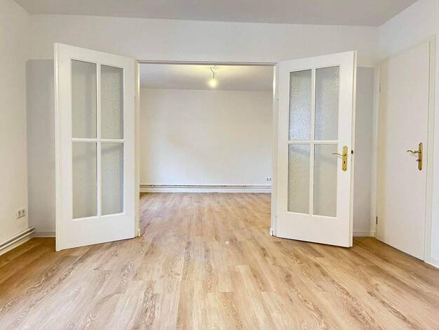 Einfamilienhaus zur Miete 1.300 € 5 Zimmer 138 m² 149 m² Grundstück frei ab 01.04.2026 Rotenburg Rotenburg a. d. Fulda 36199
