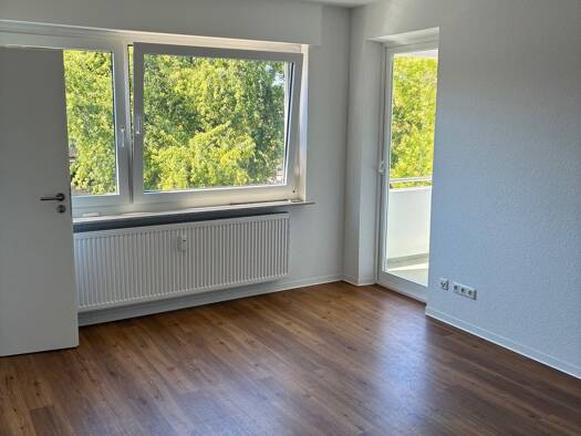 Wohnung zur Miete 880 € 3,5 Zimmer 76 m² 3. Geschoss Im Sauern 5 Nieder-Erlenbach Nieder-Erlenbach 60437