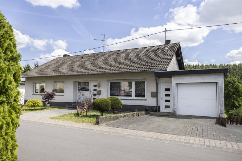 Einfamilienhaus zum Kauf 275.000 € 7 Zimmer 207 m² 1.389 m² Grundstück Nimshuscheid Nimshuscheid 54612