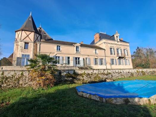 Haus zum Kauf 1.155.000 € 594 m² 77.095 m² Grundstück Hôtel de Ville Vichy 03200