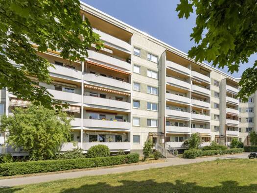Wohnung zur Miete 245 € 1 Zimmer 32,6 m² 2. Geschoss frei ab 16.11.2026 Plovdiver Straße 84 Grünau-Nord West 04205