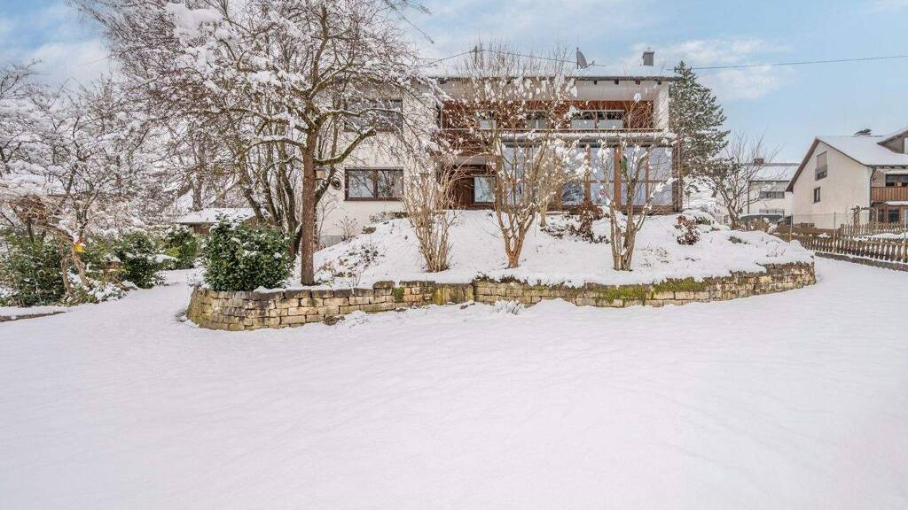 Mehrfamilienhaus zum Kauf 770.000 € 8 Zimmer 194,3 m² 1.181 m² Grundstück frei ab 01.08.2026 Au Au in der Hallertau 84072