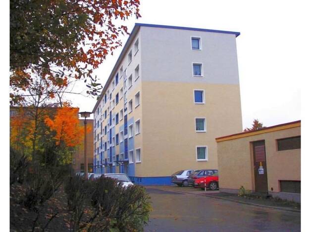 Wohnung zur Miete 247 € 2 Zimmer 46,9 m² 4. Geschoss Friedrich-Engels-Straße 13 Stadtmitte Plauen 08523