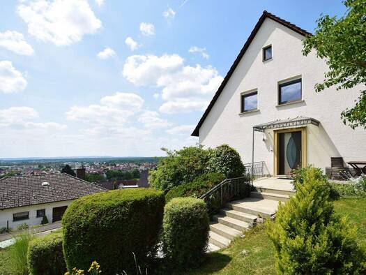 Einfamilienhaus zum Kauf 749.000 € 5 Zimmer 137 m² 2.045 m² Grundstück Kleinostheim 63801