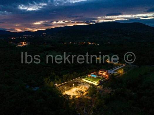 Haus zum Kauf 1.600.000 € 5 Zimmer 375 m² Grad - Meje