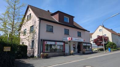 Haus zum Kauf 199.000 € 7 Zimmer 205,4 m² 943 m² Grundstück Kulmbach Kulmbach 95326