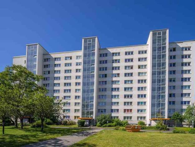 Wohnung zur Miete 402 € 2 Zimmer 50,6 m² 3. Geschoss frei ab 01.05.2026 Berzdorfer Str. 10 Prohlis-Nord Dresden 01239