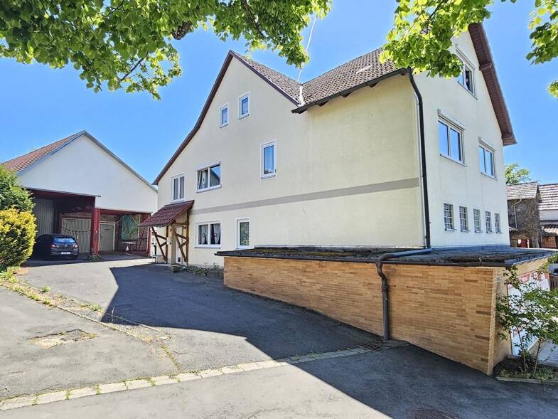 Haus zum Kauf 295.000 € 10 Zimmer 250 m² 1.193 m² Grundstück Unterlauter Lautertal 96486