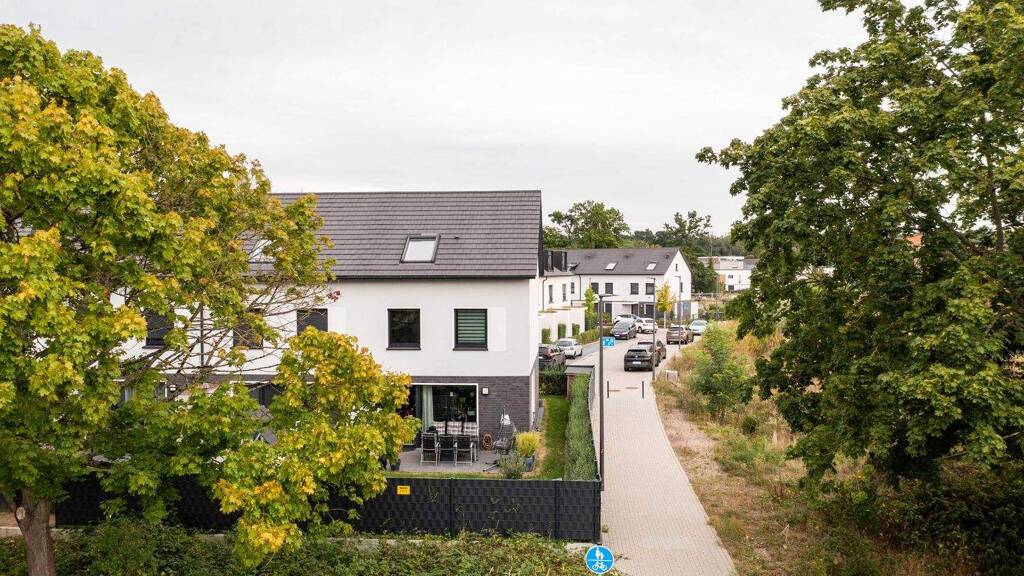 Reihenendhaus zum Kauf 529.900 € 4 Zimmer 120 m² 175 m² Grundstück frei ab sofort Galileo-Galilei-Straße 14 Großauheim Hanau 63457