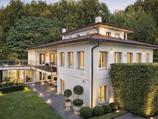 Haus zum Kauf 8 Zimmer 477 m² 1.377 m² Grundstück Velden am Wörther See 9220