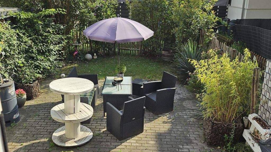 Reihenmittelhaus zum Kauf 299.000 € 3,5 Zimmer 100 m² 122 m² Grundstück Wehofen Duisburg 47179