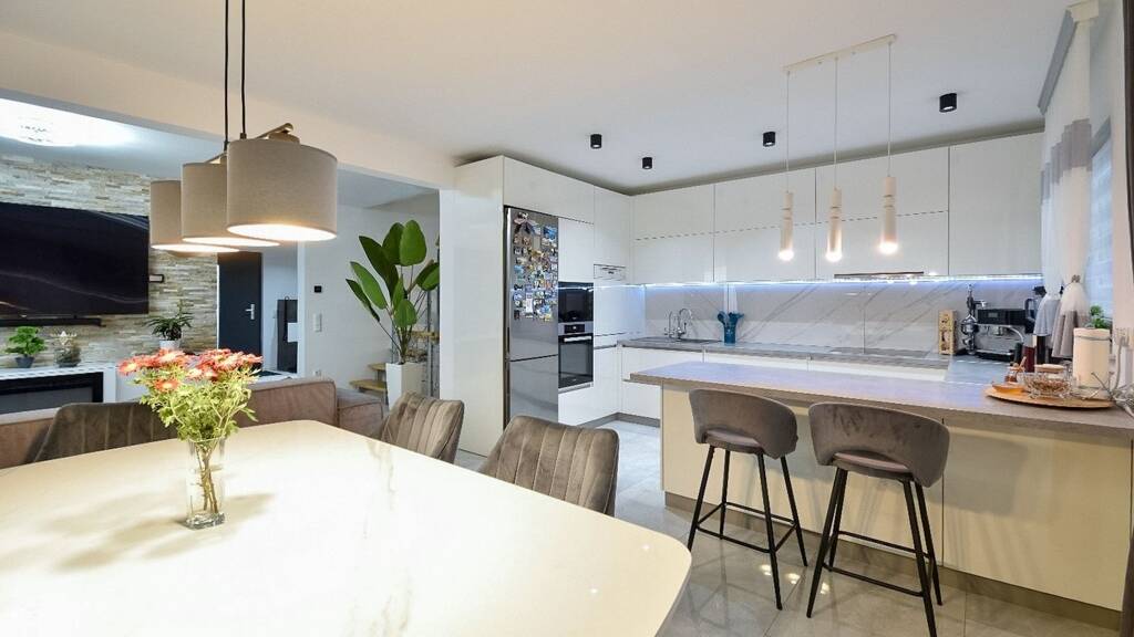 Doppelhaushälfte zum Kauf 750.000 € 5 Zimmer 140 m² 370 m² Grundstück Haberskirch Friedberg 86316