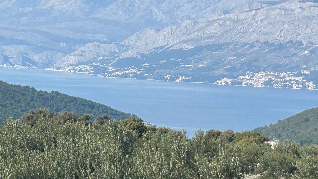 Grundstück zum Kauf 195.000 € 15.000 m² Grundstück frei ab sofort Pucišca (Insel Brac)  21412