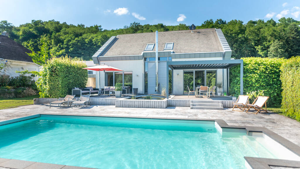 Einfamilienhaus zur Miete 2.100 € 8 Zimmer 188 m² 2.500 m² Grundstück Altforweiler Überherrn 66802