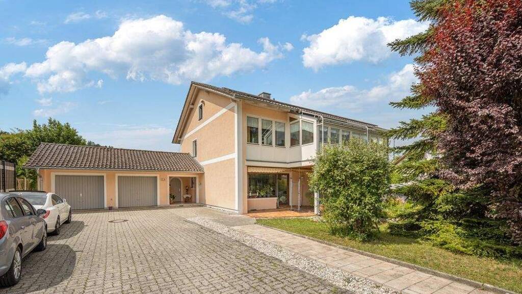 Mehrfamilienhaus zum Kauf 749.000 € 9,5 Zimmer 301,1 m² 1.035 m² Grundstück Tittmoning 84529