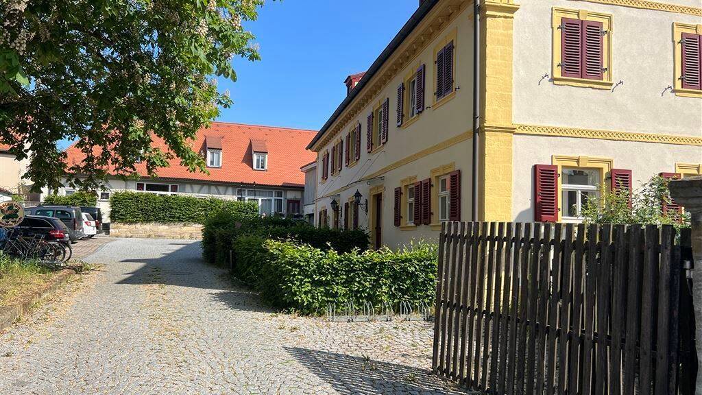 Doppelhaushälfte zum Kauf 527.000 € 7 Zimmer 176 m² 274 m² Grundstück Frensdorfer Straße 5 Waizendorf Stegaurach 96135