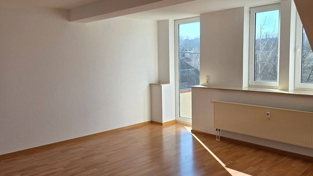 Wohnung zur Miete 499 € 4 Zimmer 98 m² 3. Geschoss frei ab sofort Bahnhofstr. 15 Döbeln 04720