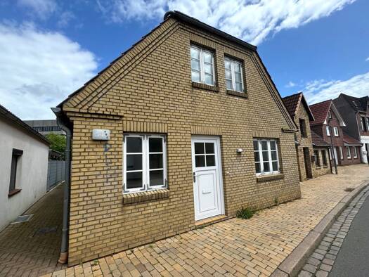 Mehrfamilienhaus zum Kauf 309.000 € 8 Zimmer 187 m² 445 m² Grundstück Heide 25746
