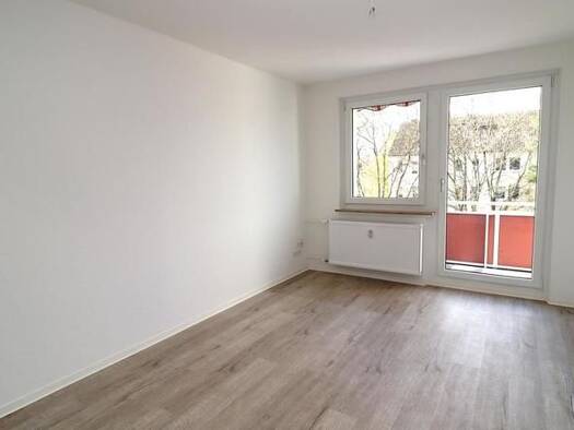 Wohnung zur Miete 360 € 3 Zimmer 58 m² 3. Geschoss frei ab sofort Steinwiese 62 Altendorf Chemnitz 09116