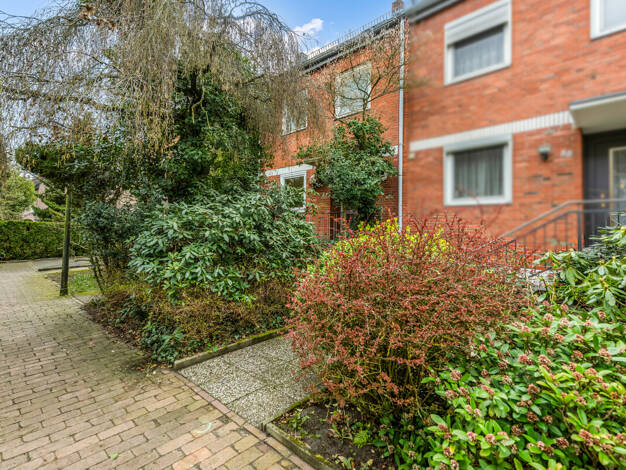 Reihenmittelhaus zum Kauf 230.000 € 6 Zimmer 105 m² 140 m² Grundstück Kirchhuchting Bremen 28259